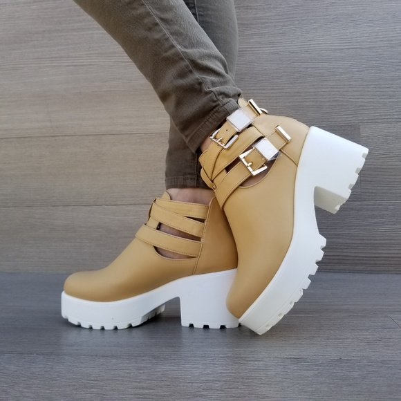 Shoes - Chunky 90's Grunge Spring Ankle Boots